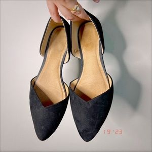 OLD NAVY black pointed toe flats